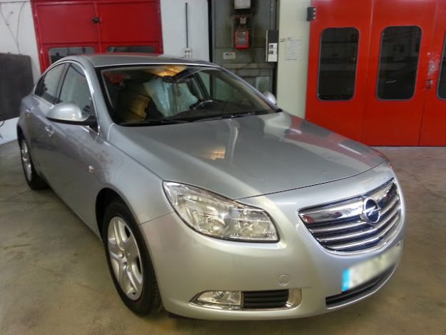 Opel insignia reparado