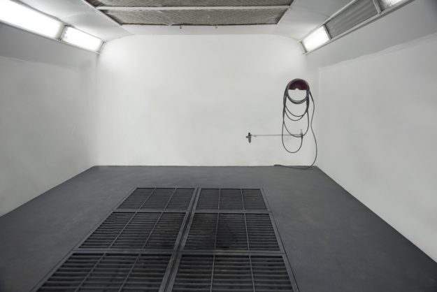 Interior cabina de pintura